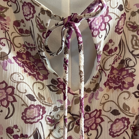 Size 6 cream dress with purple flowers - Picture 3 of 5